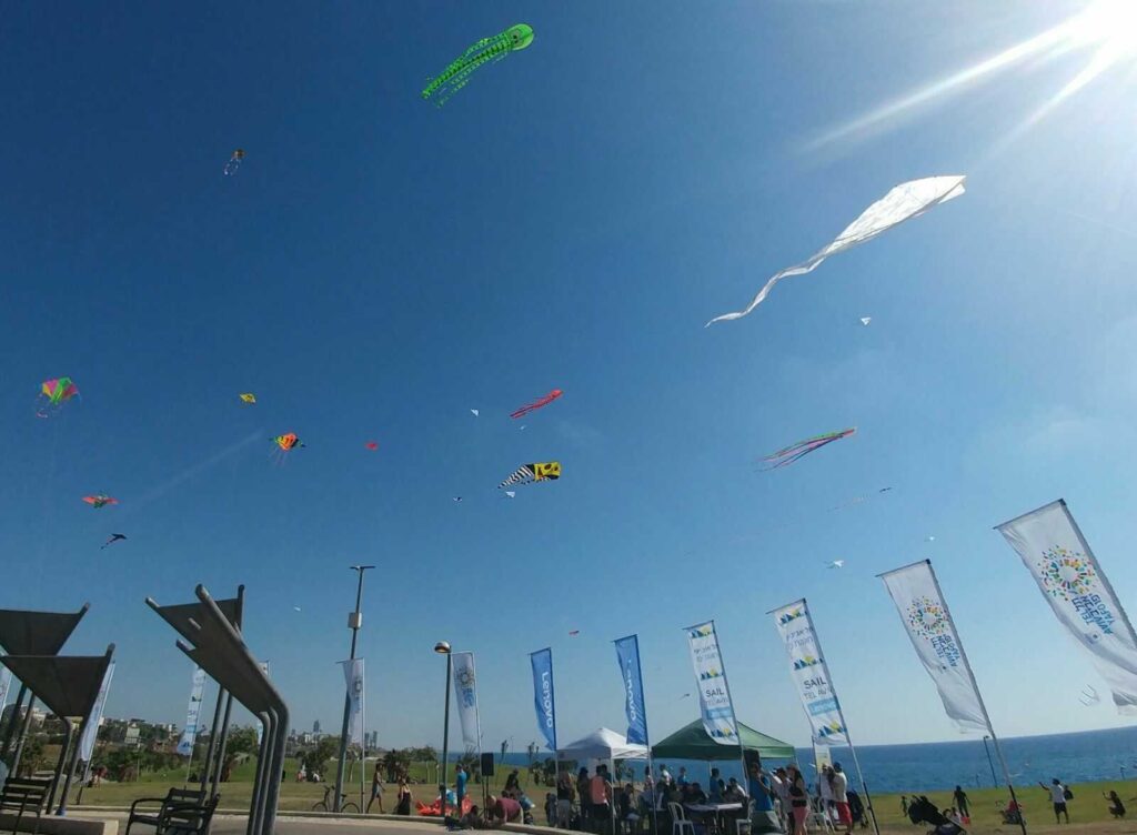 An uplifting and soulful kite workshop, in the open space